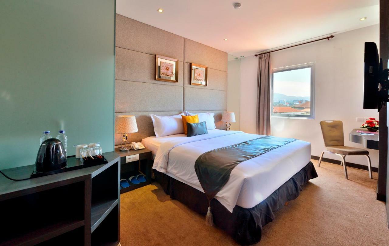 Serela Merdeka By Kagum Hotels Bandung Exterior photo